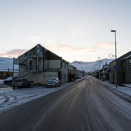 Siglufjordur Scenic Penthouse - Ocean View & Skylight Windows 아파트 외부 사진
