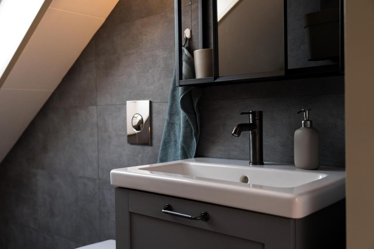 Siglufjordur Scenic Penthouse - Ocean View & Skylight Windows 아파트 외부 사진