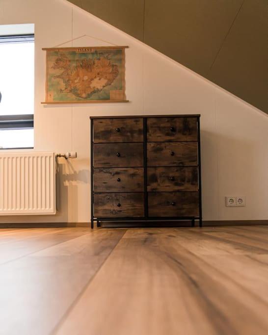 Siglufjordur Scenic Penthouse - Ocean View & Skylight Windows 아파트 외부 사진