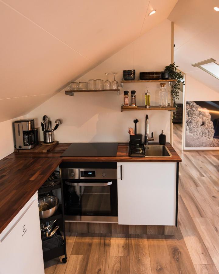 Siglufjordur Scenic Penthouse - Ocean View & Skylight Windows 아파트 외부 사진